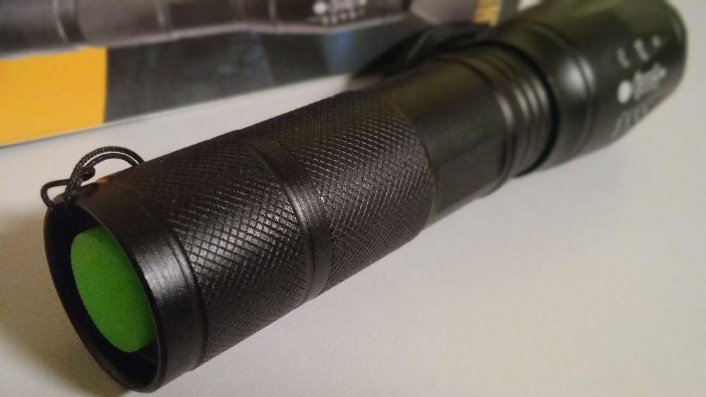 Ліхтарик, фонарик на акумулятор чи батарейки