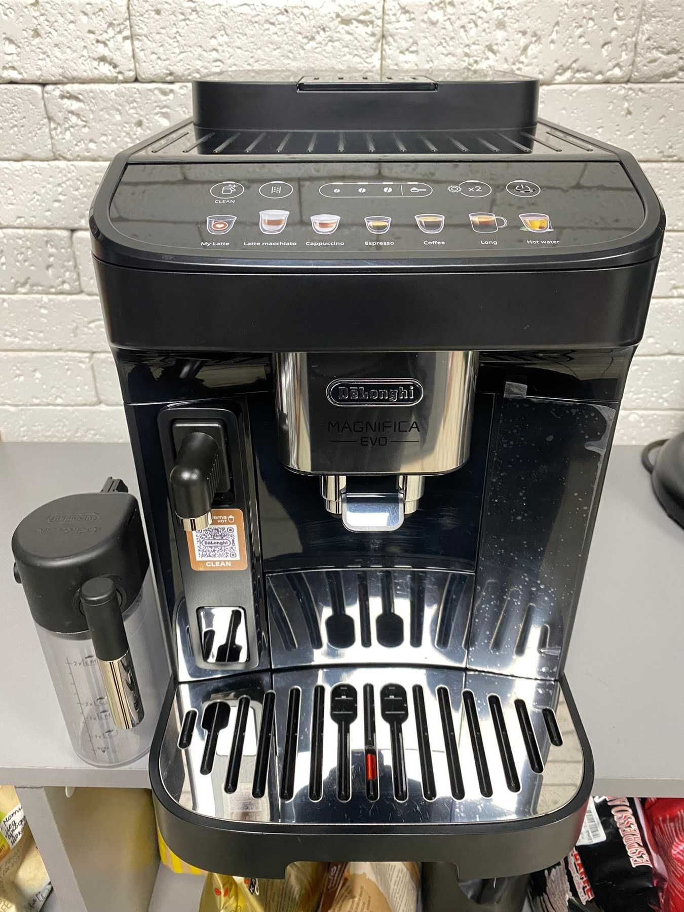 Кавоварка Delonghi ECAM 292.81  Magnifica EVO
