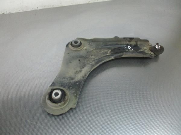 Braço de suspensão frente direito RENAULT Scénic III (JZ0/1_)
