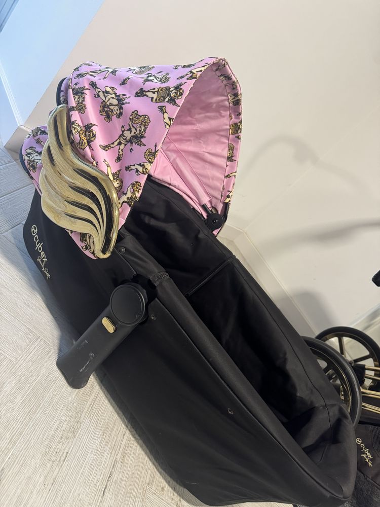 Cybex Priam 2.0 Cherubs Pink by Jeremy Scott 3w1