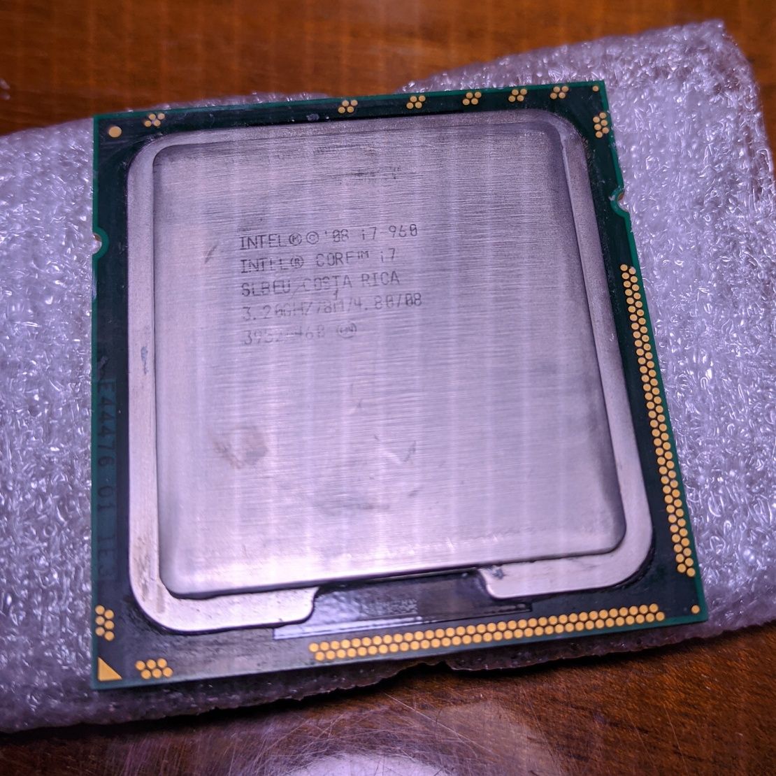 Intel Core i7-960 (4Ядра, 2.67–3.2ГГц) [LGA1366 сокет]