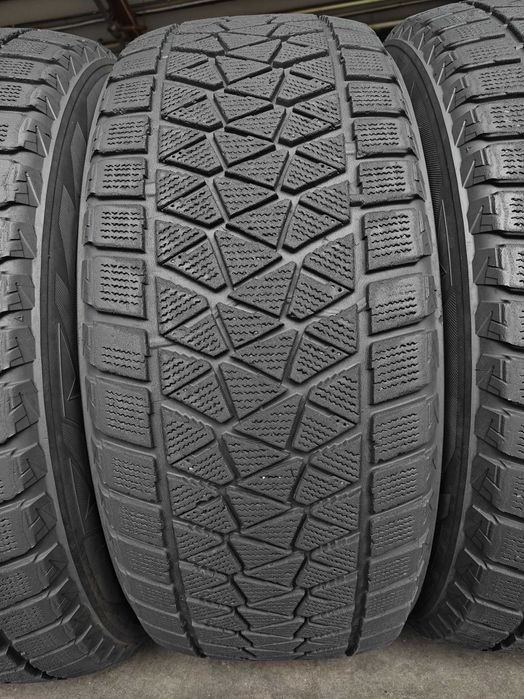 R18 265 60 шини зимові Bridgestone Blizzak DM-V2 арктичні липучки