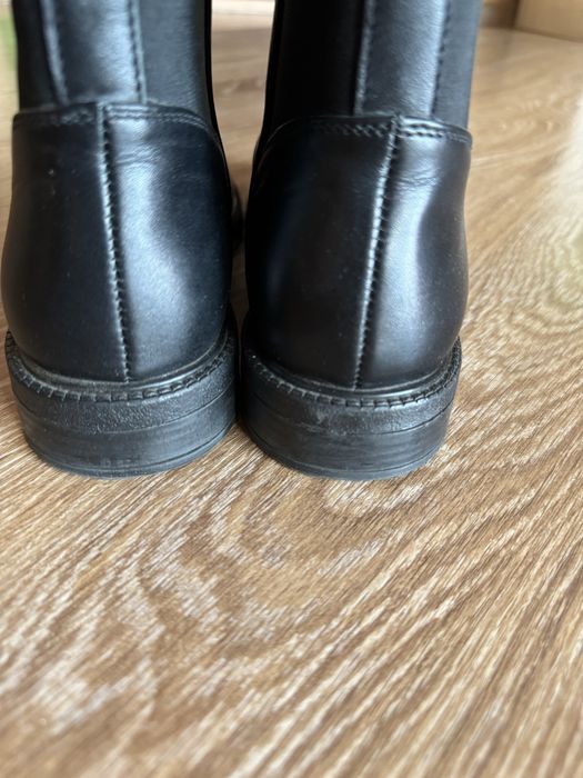 Ботинки жіночі шкіряні в ідеальному стані