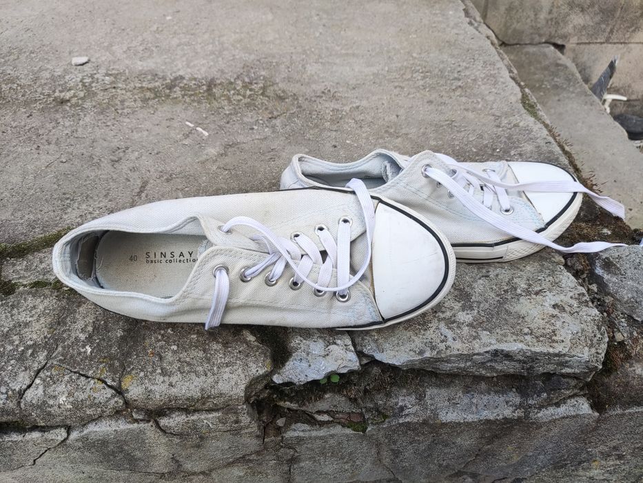 Жіночки чи черевики sinsay 40 розмір білі кеди