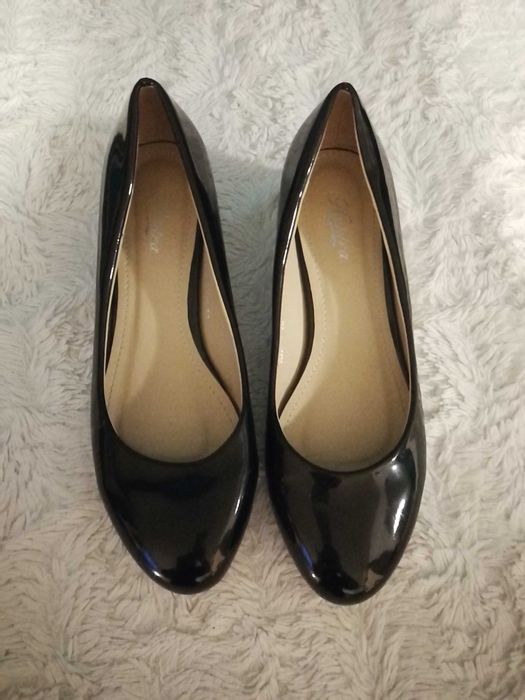 Buty eleganckie na obcasie 39