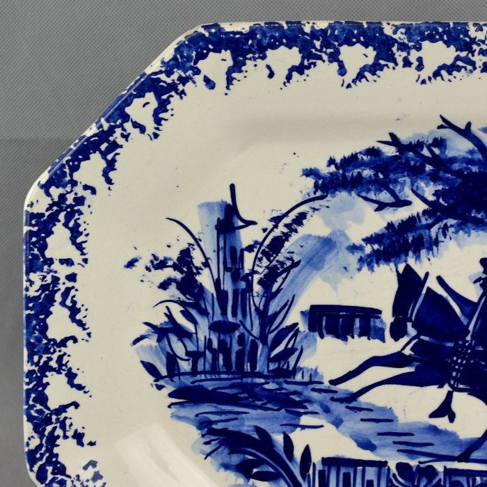 Travessa em Faiança pintada à mão decoração estátua