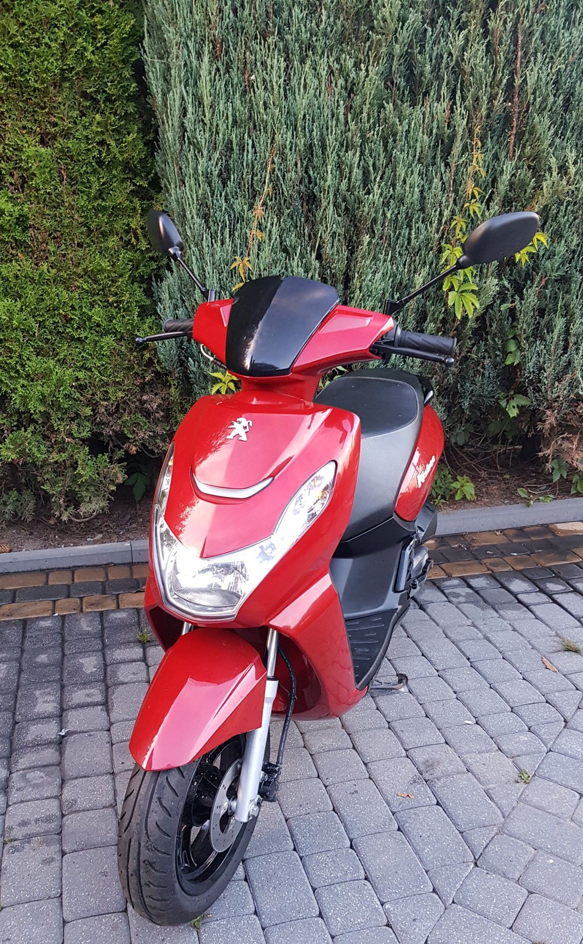 Peugeot Kisbee 2022r 4T  LED