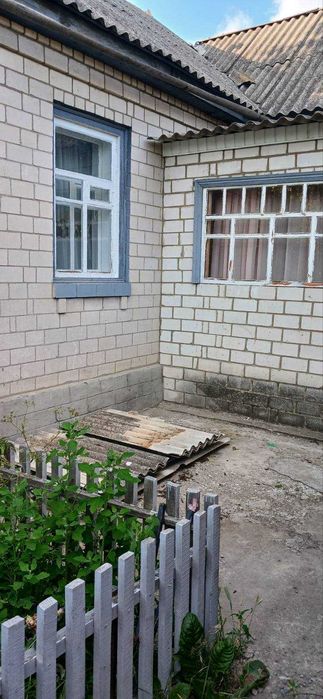 Продається будинок в м. Чигирин в р-ні церкви. 35000 у.о.