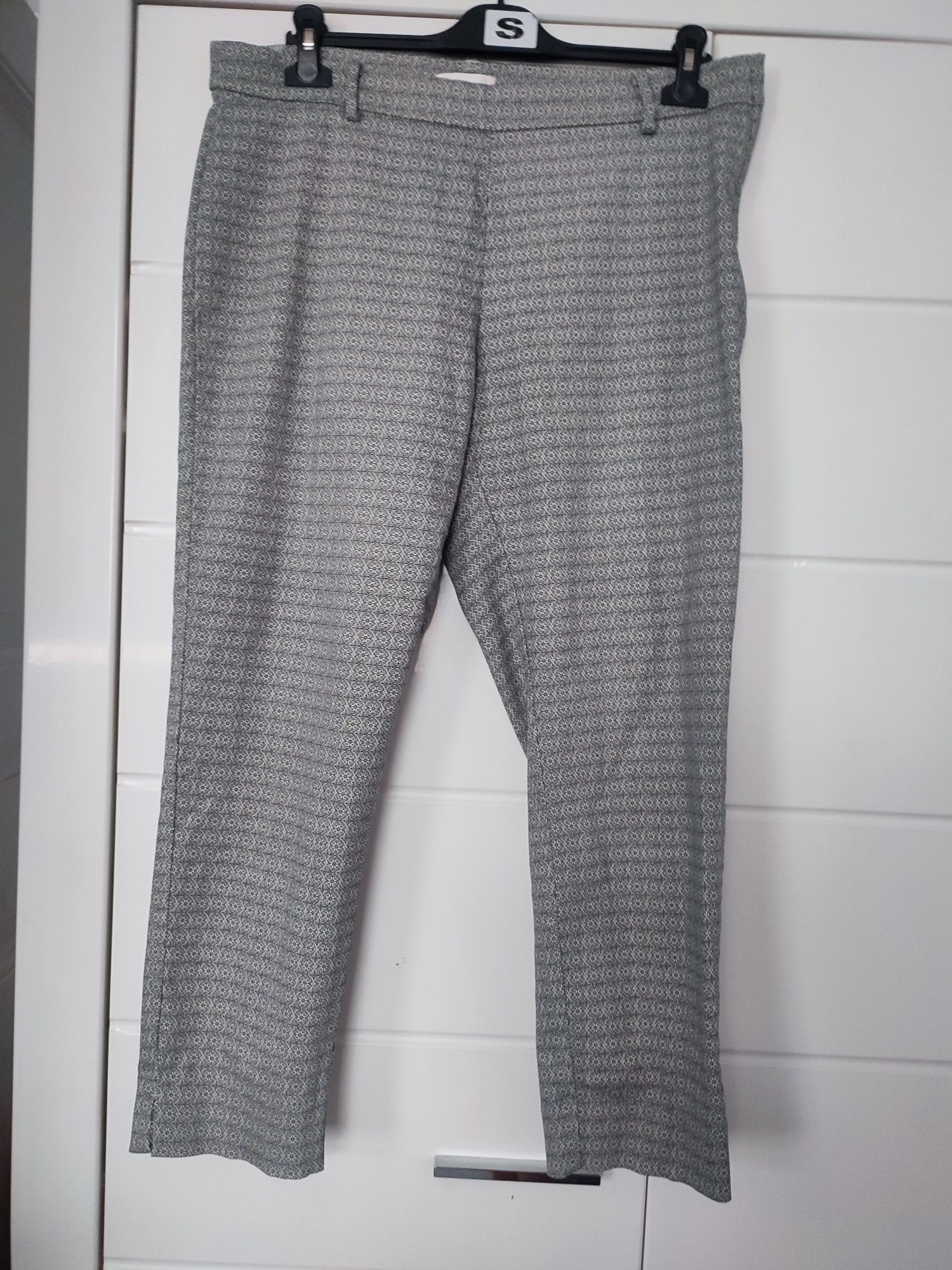Eleganckie spodnie we wzorki rozmiar 46 H&M