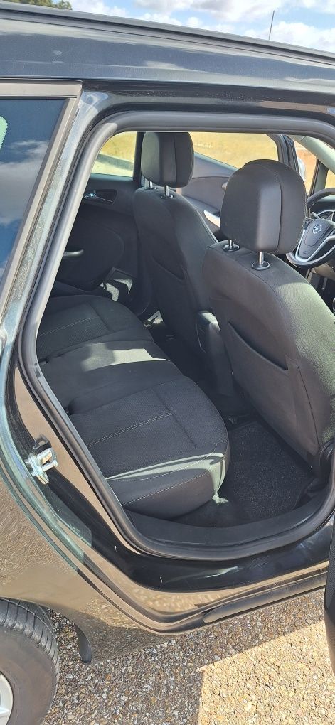 Opel astra j sport tourer