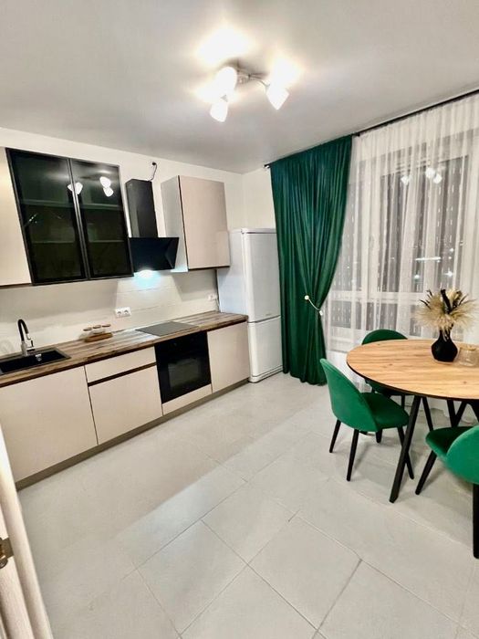 Красива квартира з НОВИМ ремонтом в ЦЕНТРІ міста! A11