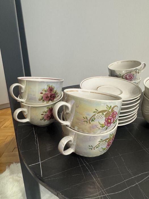 Набір чашок та тарілок, набір посуду для кави