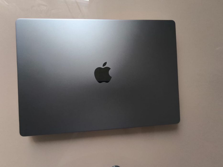 MacBook Pro на M1 Max, 64 GB RAM, 8 Tb
