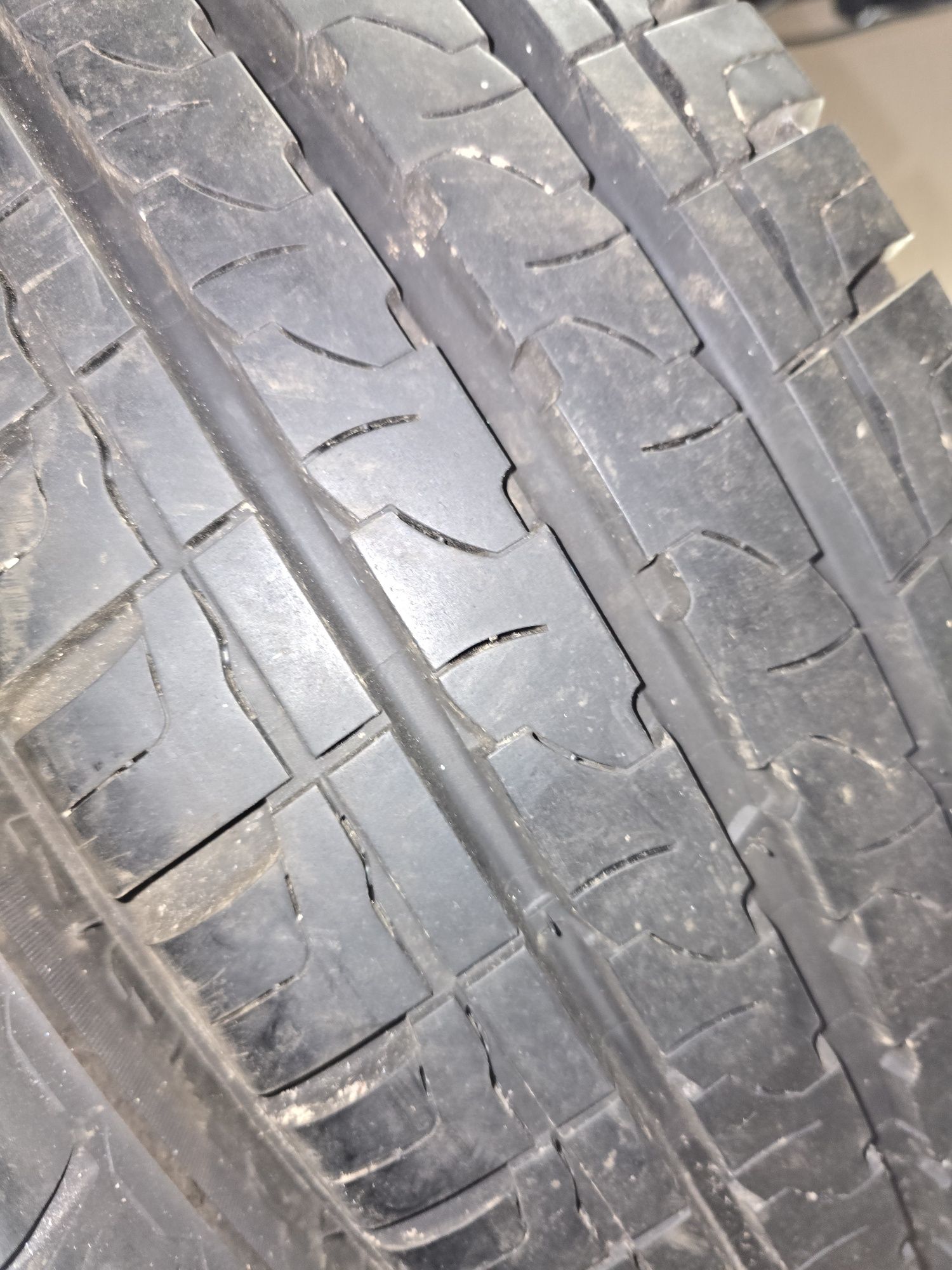 215/70/15 c Kleber Transpro 8,5mm Super para 18r.