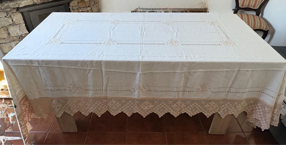 Toalha de mesa em croché