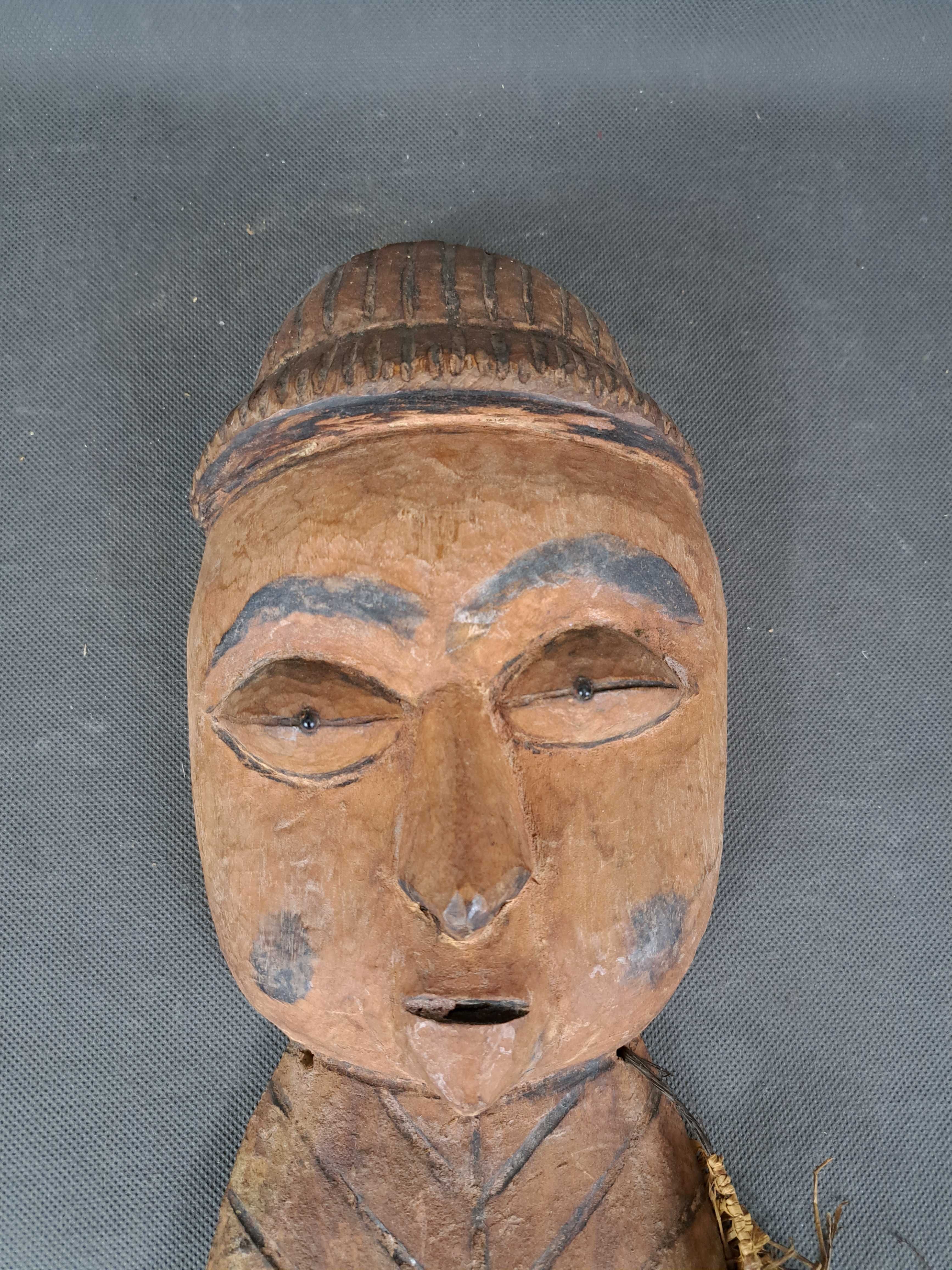 Drewniana rzeźba afrykańska, wys. 48 cm