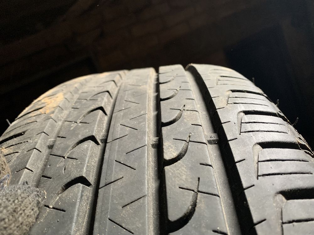 Авто Шина GoodYear EfficientGrip SUV 225/60 R17 99V SUV