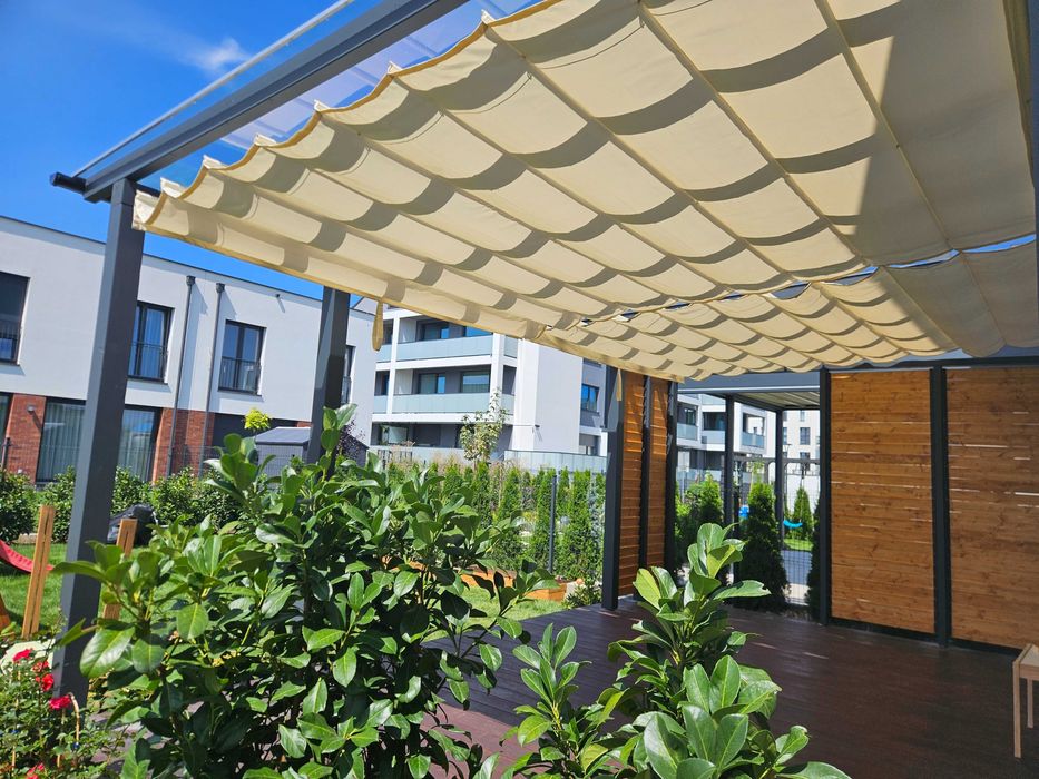 Zadaszenia poliwęglanem litym