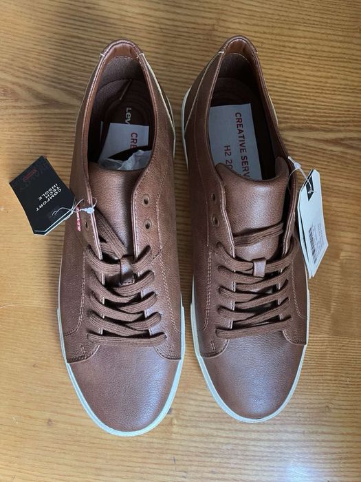 Кросовки, сникерсы, мокасины мужские “Levis”