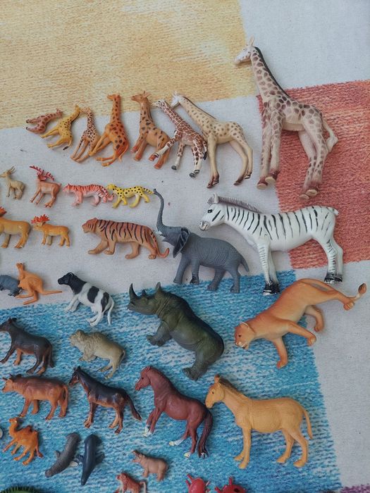 Динозаври тварини ящірки жуки шлях лот набір