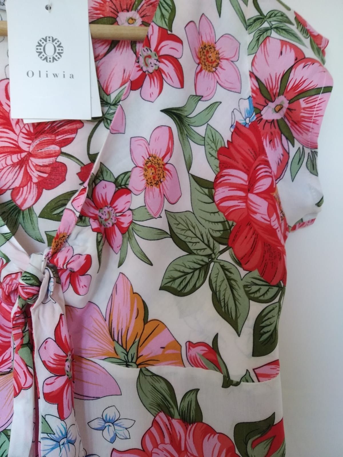 Nowa Sukienka Oliwia w kwiatki roz. 36