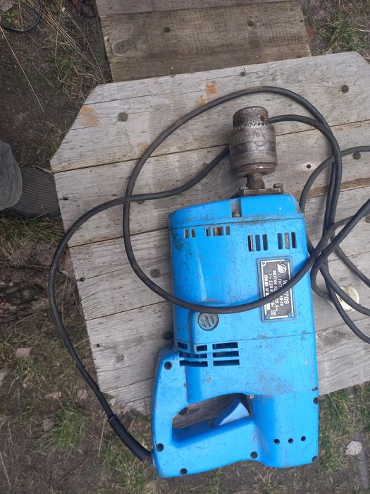 Потужна елдриль.