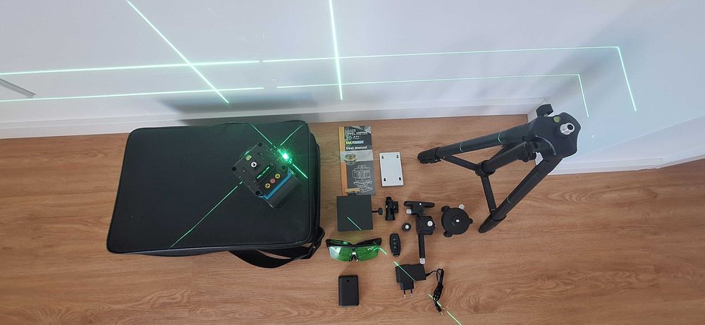 Nível Laser 16 Linhas + 2 Baterias + Tripé autonivelante NOVO