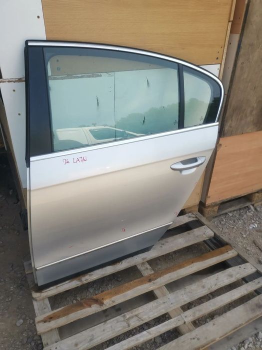 DRZWI VW VOLKSWAGEN PASSAT B6 SEDAN TYŁ TYLNIE LEWE  LA7W