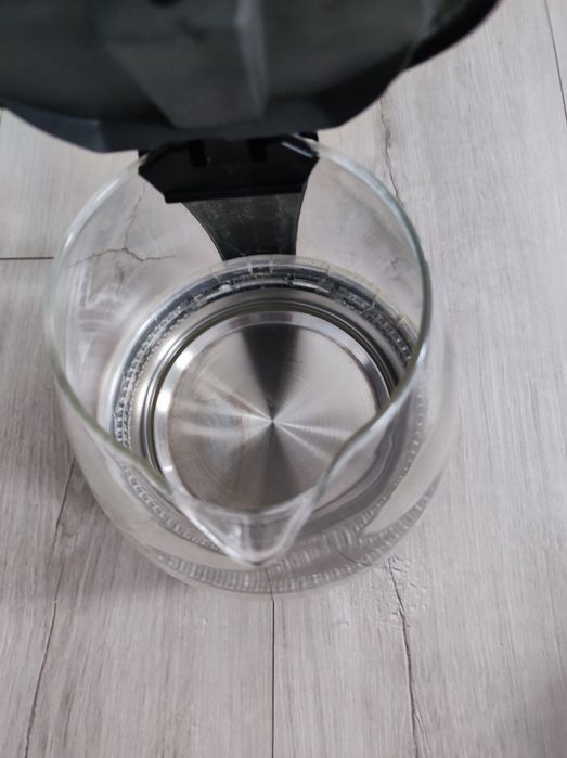 Czajnik elektryczny Adler