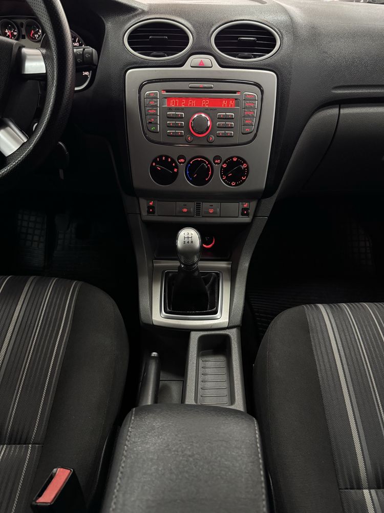 Ford Focus Hatchback 1.6Duratec 16V 5МКПП 2008 р.в. (100 к.с.)