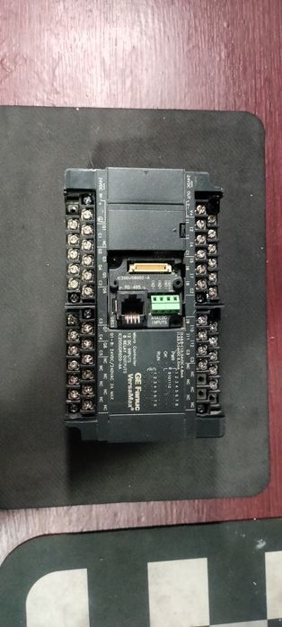 программируемый логический контроллер (ПЛК) GE Fanuc VersaMax, модель