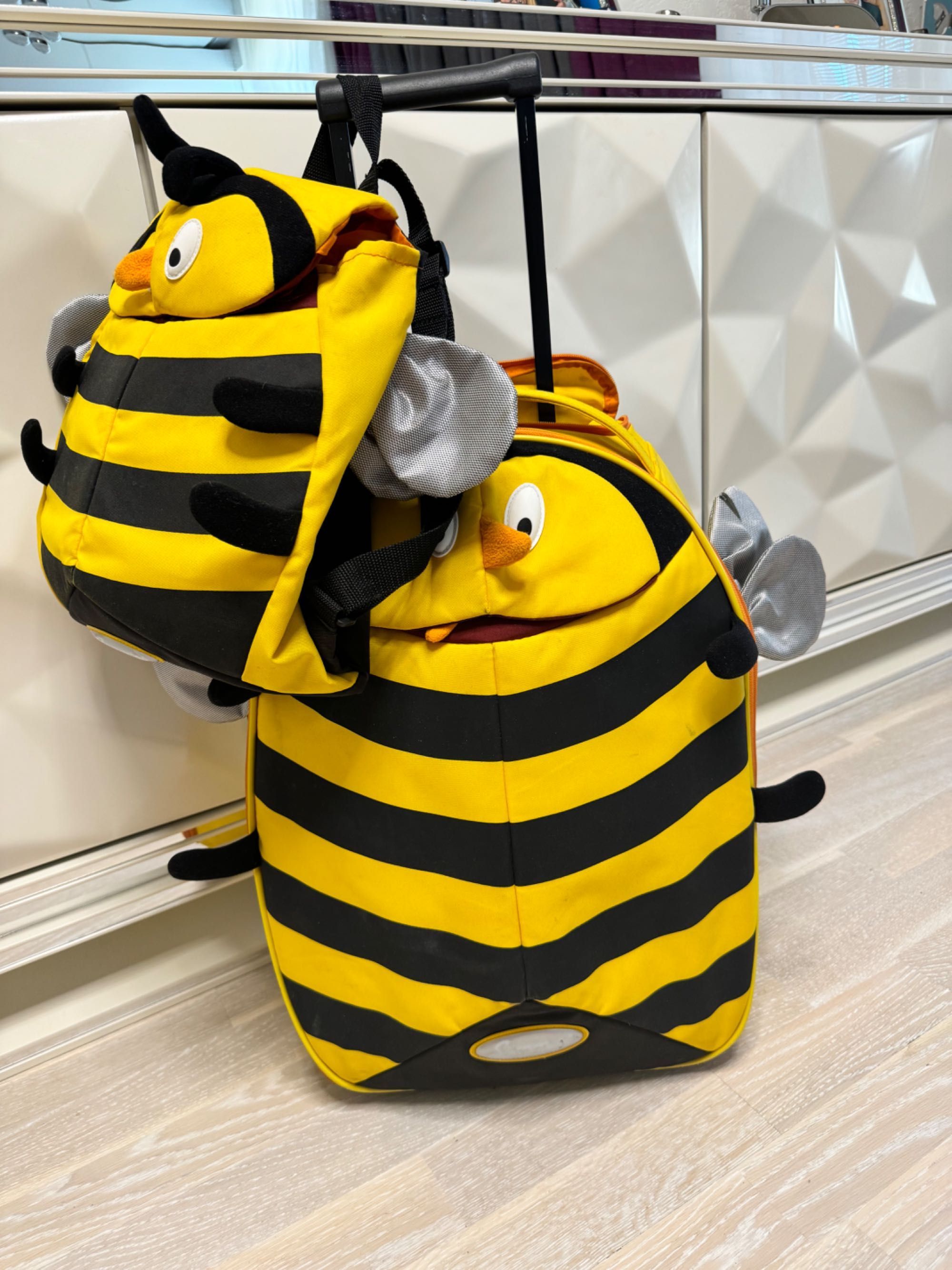 Чемодан Samsonite пчелка+рюкзак пчелка