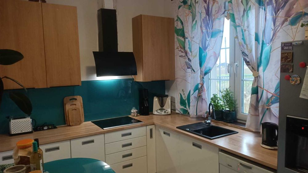 Piękna, nowoczesna kuchnia, dębowe blaty- jak nowa!