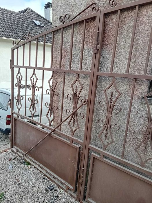 Portão de ferro trabalhado