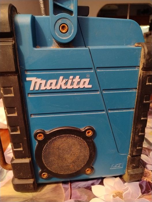 Radio budowlane Makita DMR102