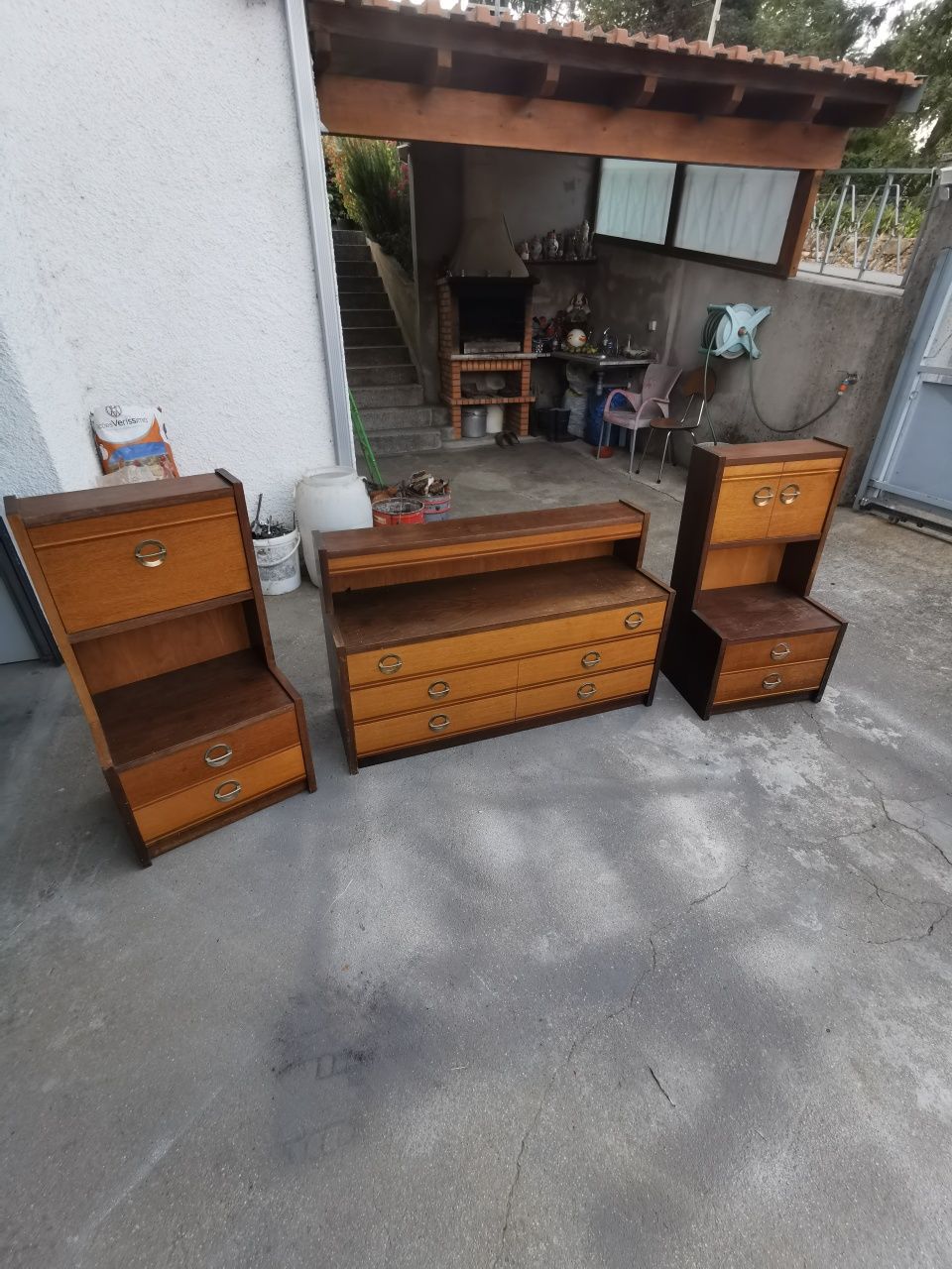 Cómoda e 2 mesinhas de cabeceira