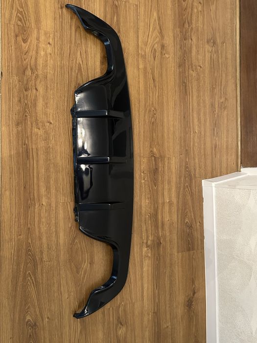 Продам дифузор бмв е60