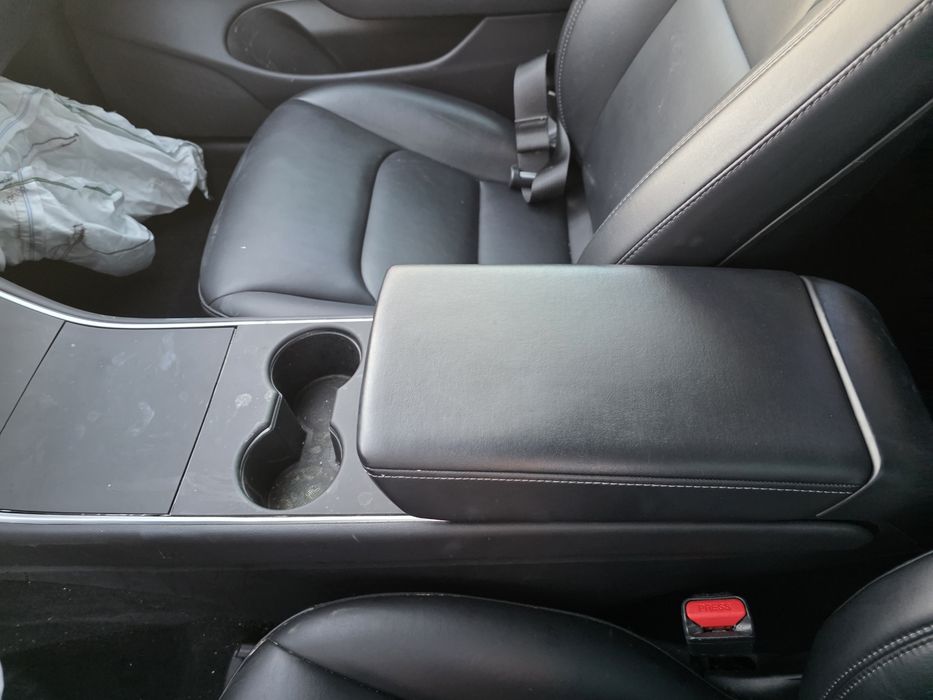 Tesla Model 3 (задній) Львів , рік 2019