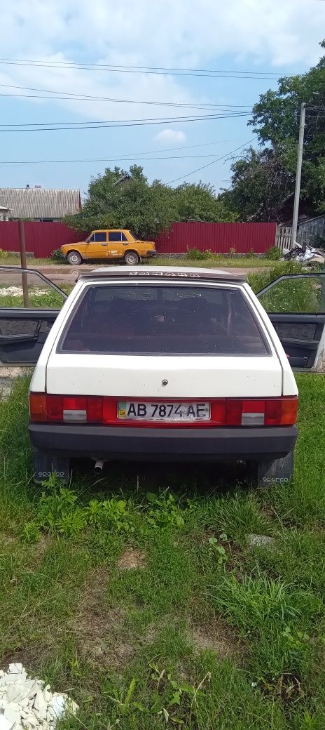 Подам ВАЗ 2109 на титанах