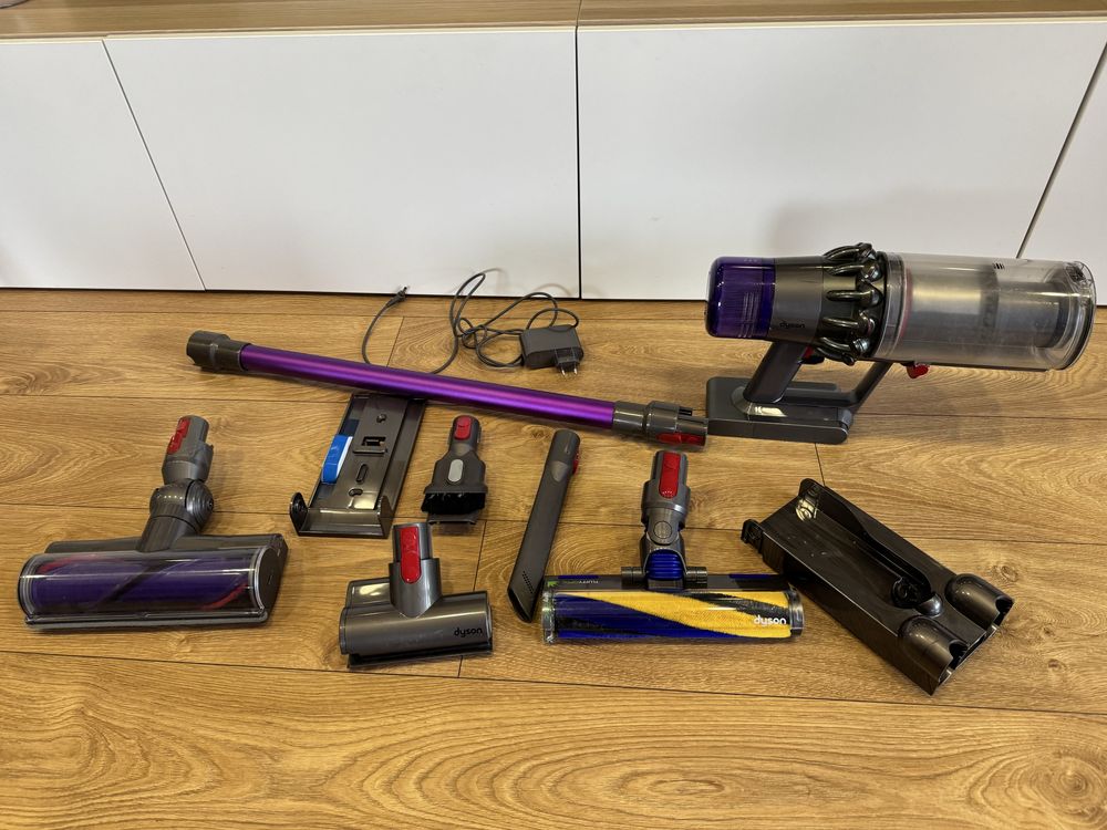 Dyson V11 laser optic odkurzacz pionowy bezworkowy