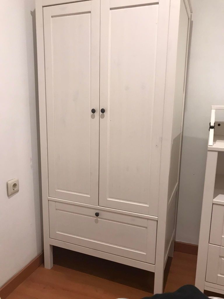 Quarto Ikea em ótimo estado