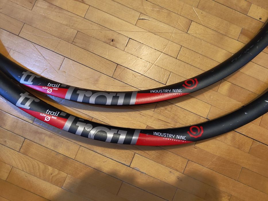 Obręcze Industry nine trail 29 tubeless dt Swiss