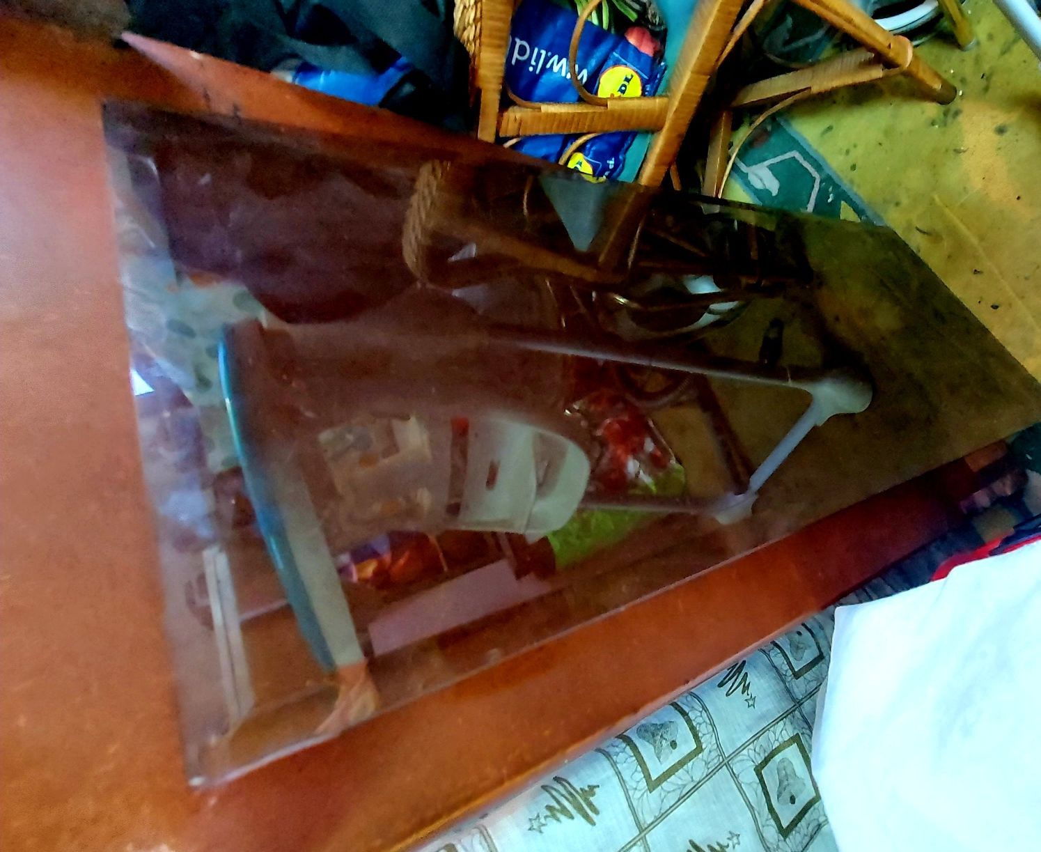 Mesa de centro com vidro