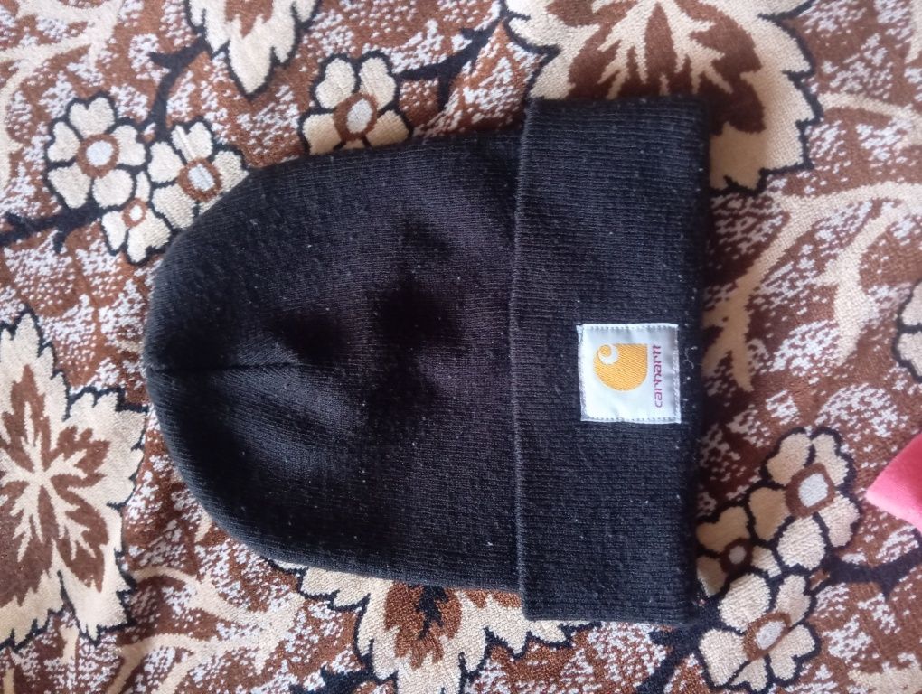 Продається шапка кархарт
