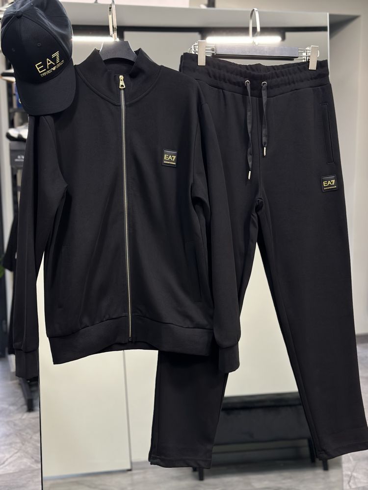 Спортивний костюм Armani EA7