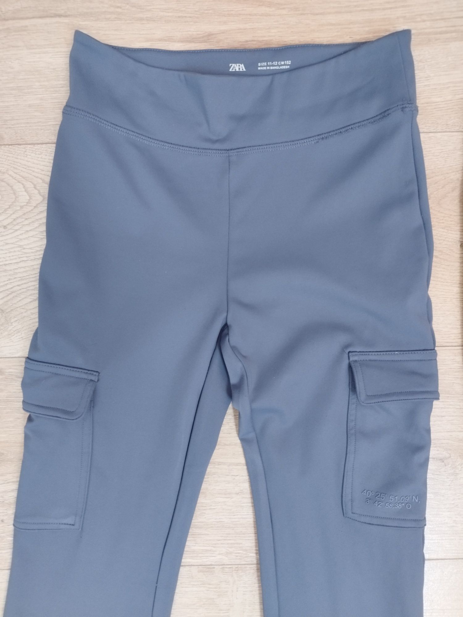 Spodnie sportowe legginsy dzwony Zara 152