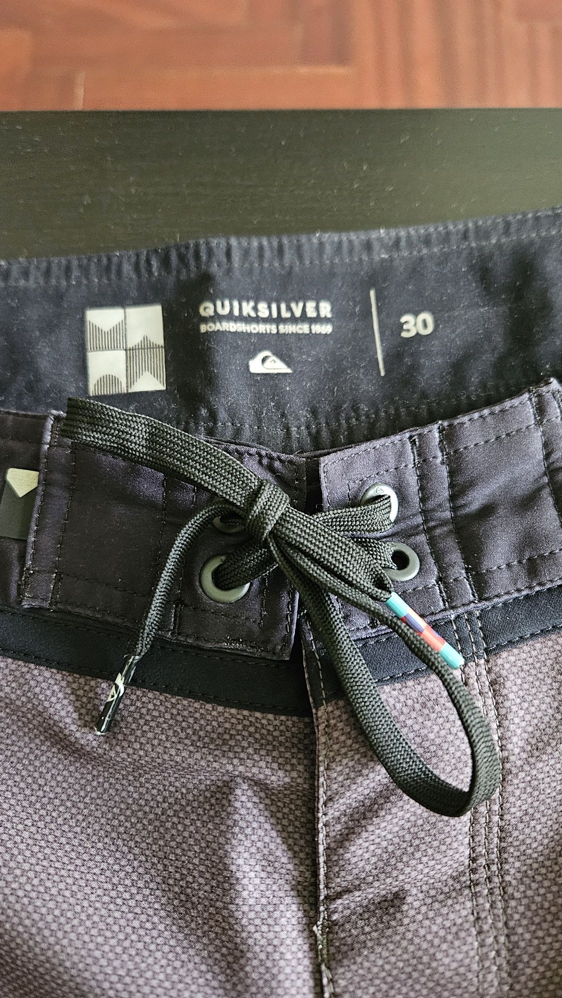 Calcōes de praia QuickSilver