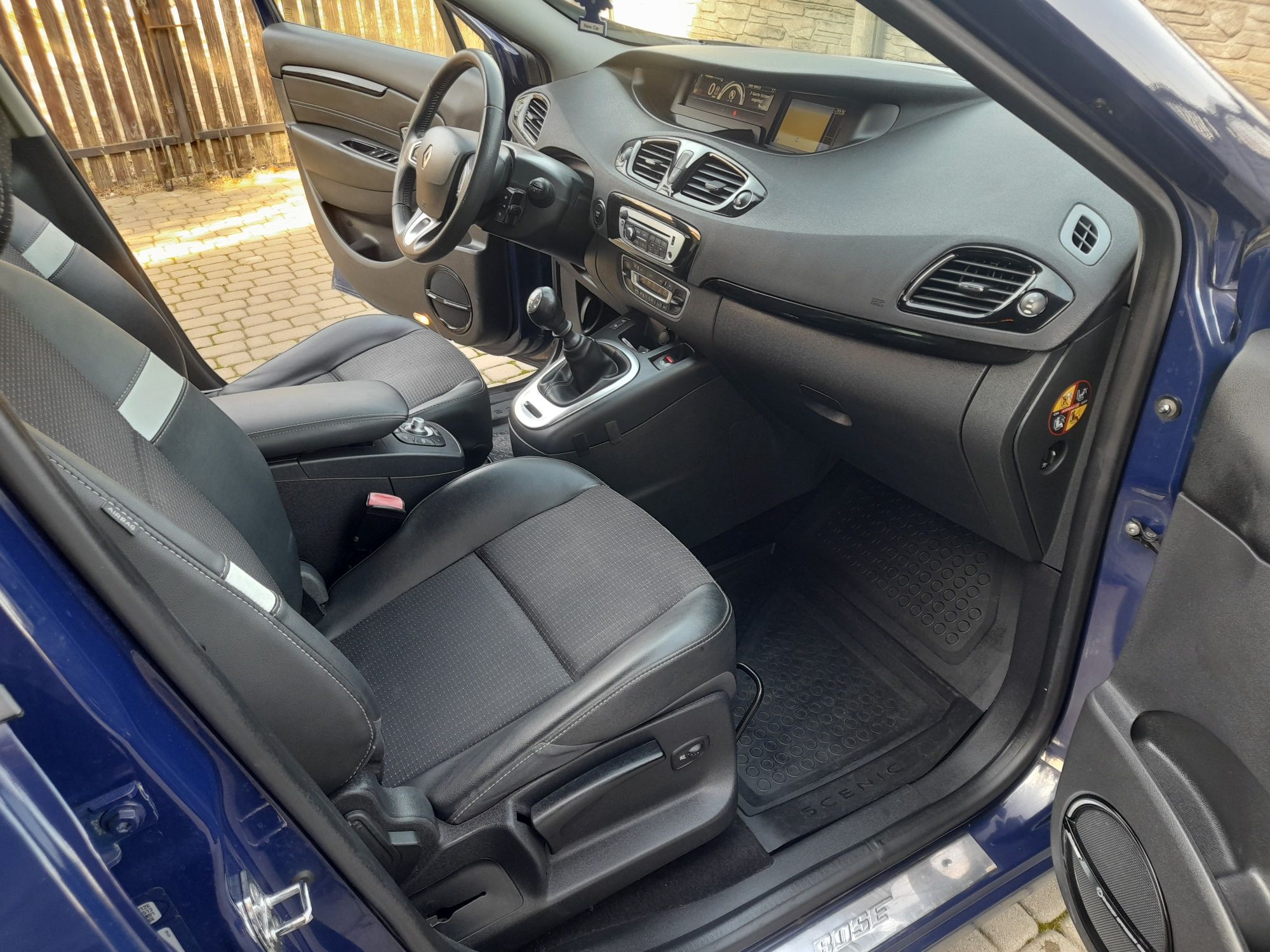 Renault Grand Scenic 1.2 Tce 115KM BOSE 7 Osobowy 6 BiegówSTAN IDEALNY
