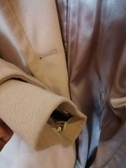 Пальто бежевое Италия