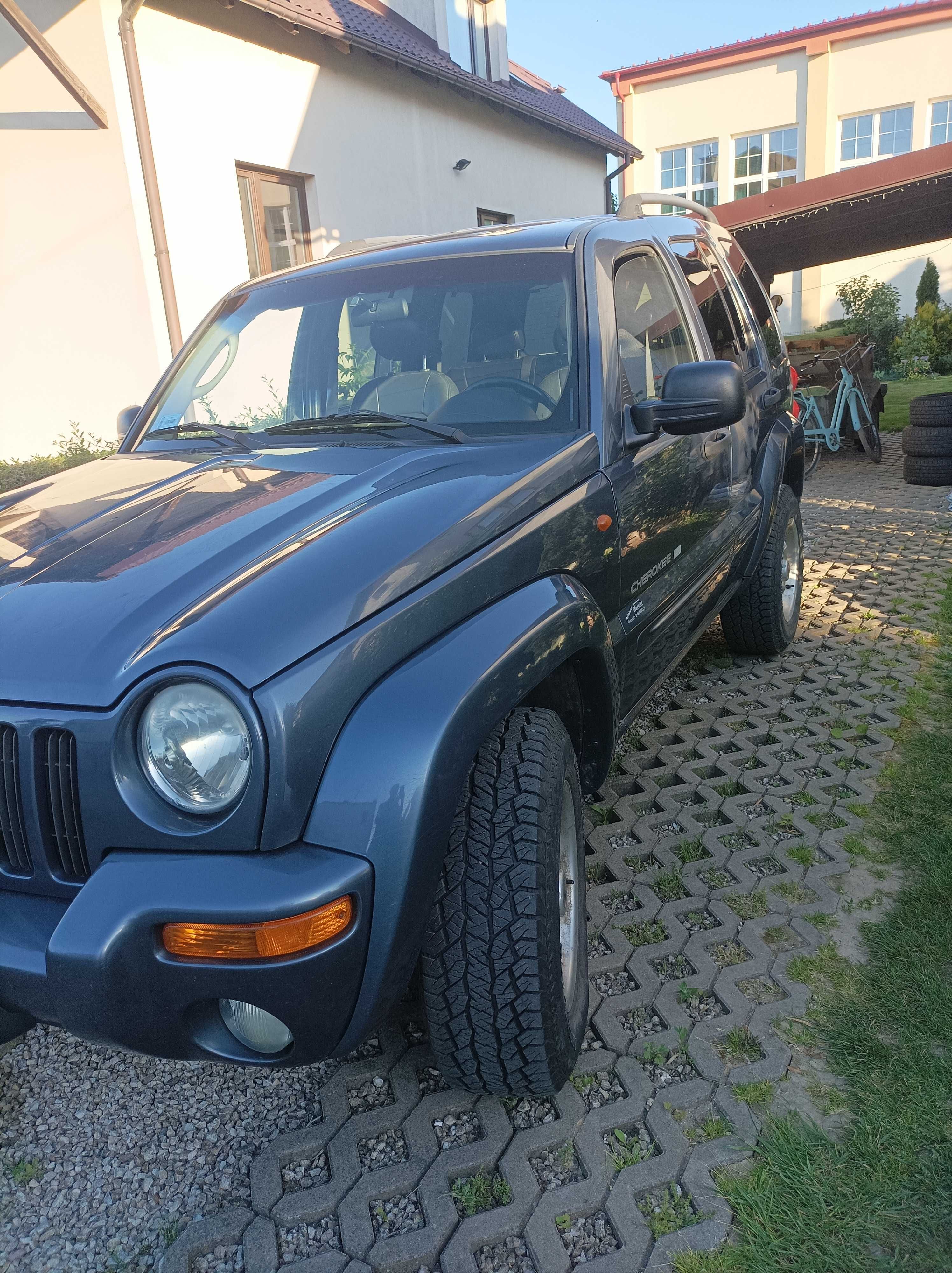 Sprzedam Jeep Liberty 2002 w dobrym stanie